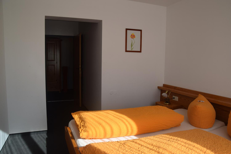 Bedroom 2, Hotel-Gasthof Rossle, Ulm