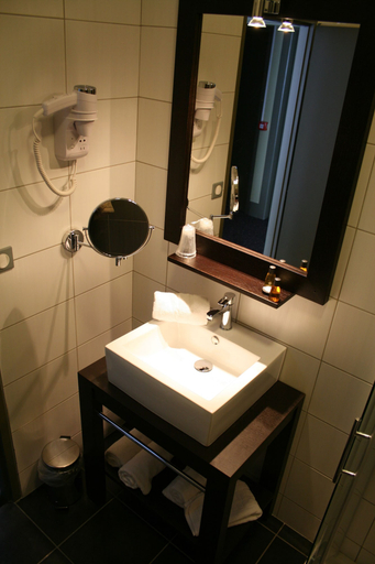 Bathroom 3, Ax'Hotel, Hautes-Alpes