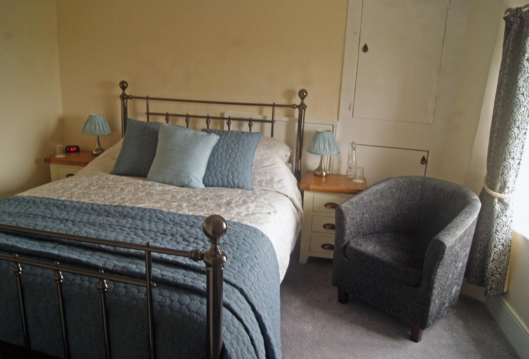 Others 5, The Old Smithy Bed & Breakfast, Devon