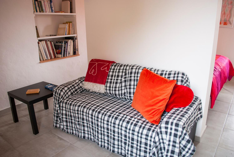 Others 5, Otium B&B, Novara