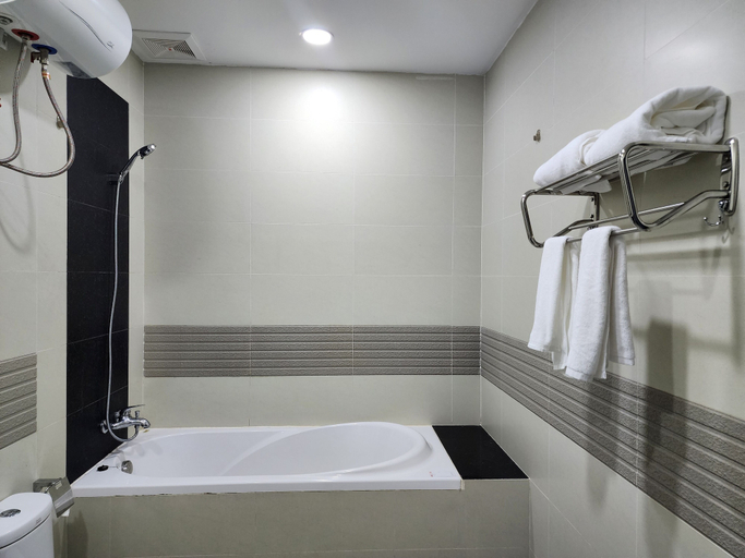 Bathroom 5, BKK Concept Hotel, Phnom Penh