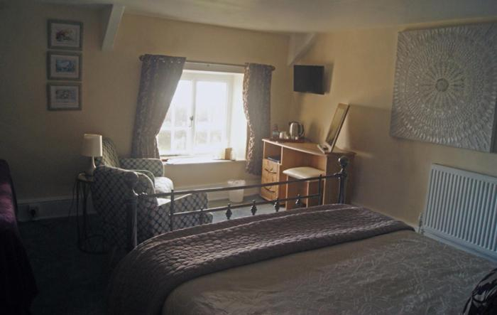 Others 2, The Old Smithy Bed & Breakfast, Devon