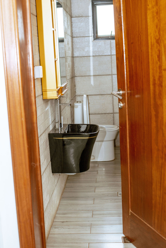 Bathroom 5, Vista Heights Residence, Kicukiro