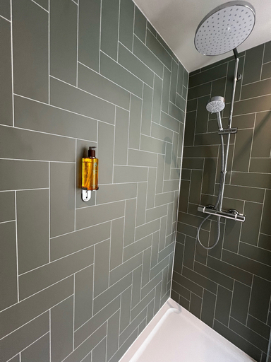 Bathroom 4, Corrie Hotel, North Ayrshire