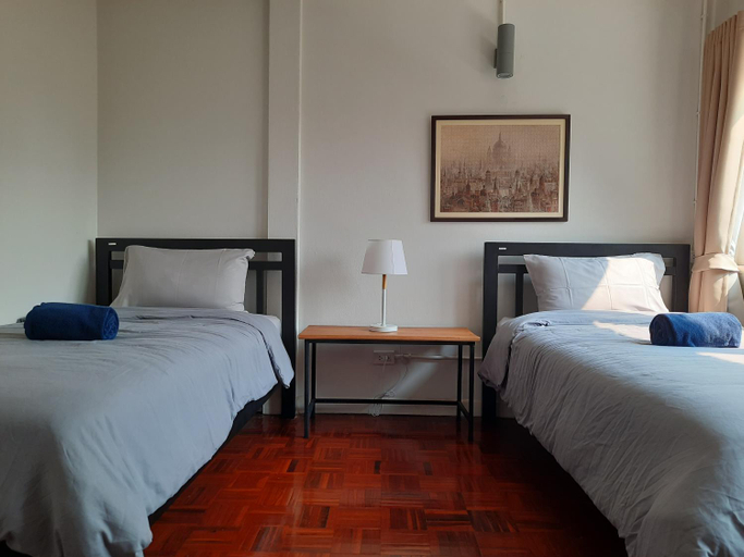 Bedroom 3, Pingplalee Female House, Phaya Thai