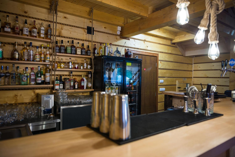 Food & Drinks 4, OSADA PODROZNIKA - tel 883-198-802 Caloroczne Domki w Bieszczadach, Lesko