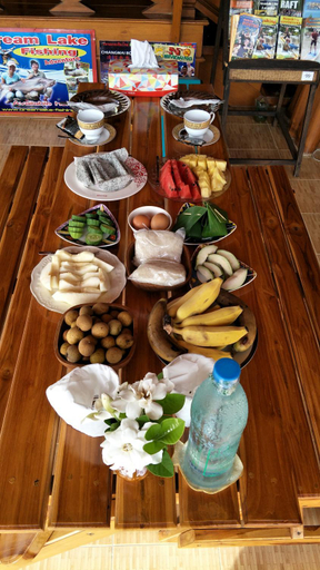 Food & Drinks 5, Huanmaisakngam Resort, San Kamphaeng