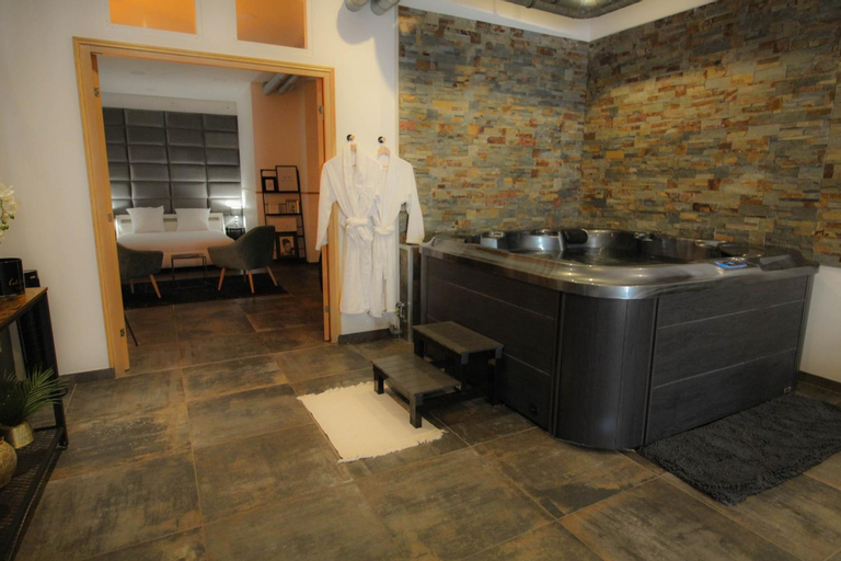 Bathroom 17