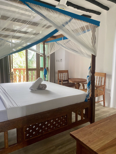 Bedroom 3, The New Blue Waves Hotel, Kusini