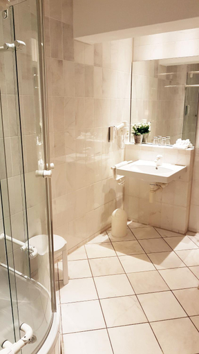 Bathroom 4, Best Western Plus Hotel StadtPalais, Braunschweig