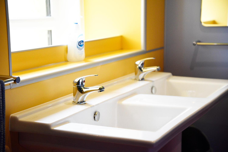 Bathroom 4, Portree Independent Hostel, Highland