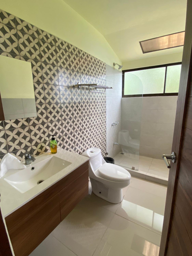 Bathroom, Casa Linda Vista, Corredores