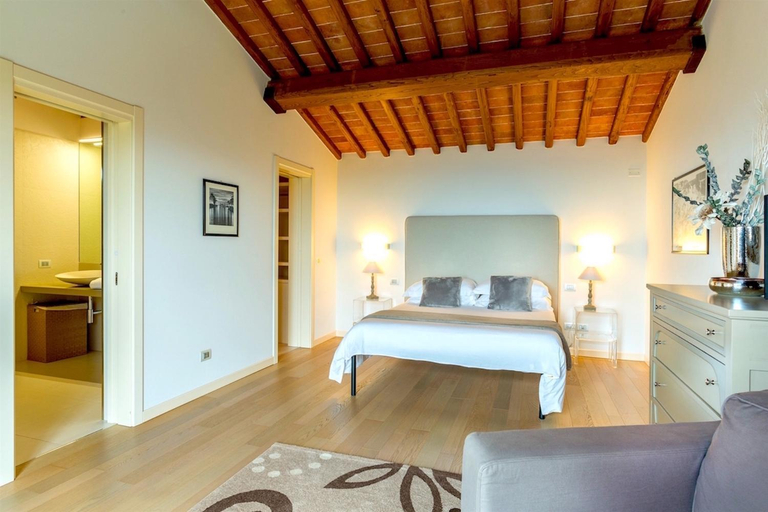Bedroom, Palazzo Paolo, Pistoia