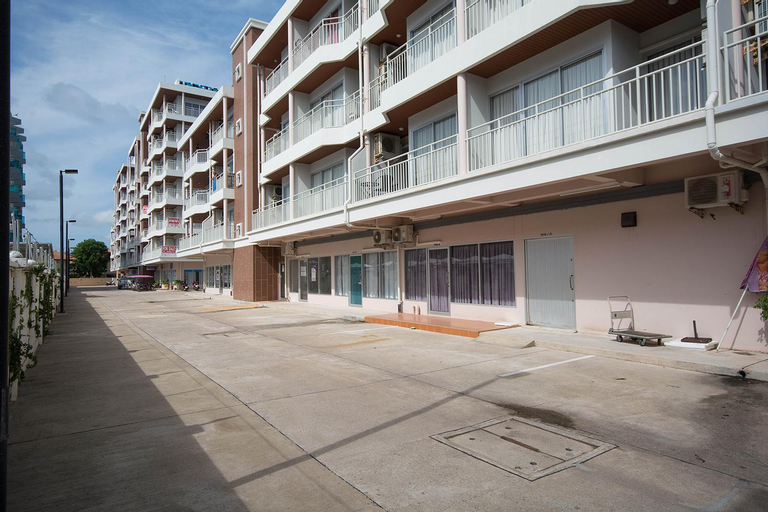 Grandbeach Condo Sea view by malai, Klaeng