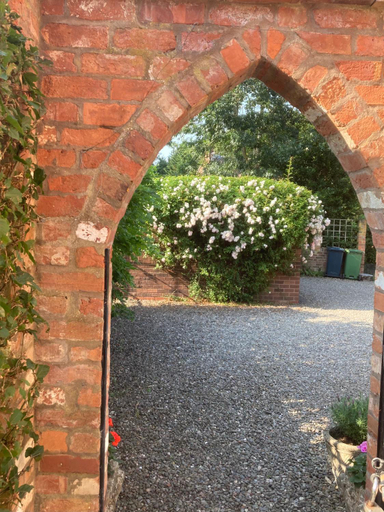 Others 4, Pelham Grove, Shropshire