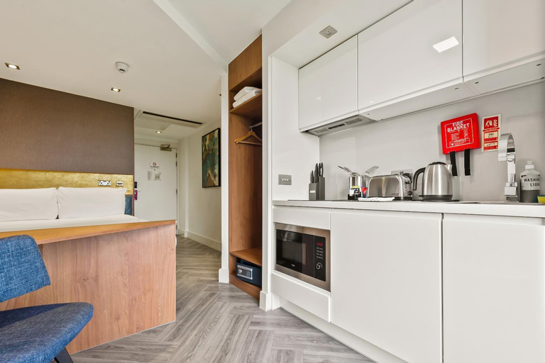 Dining Room 6