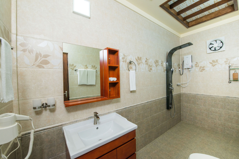 Bathroom, LHOHI INN BOUTIQUE HOTEL, Noonu Atoll