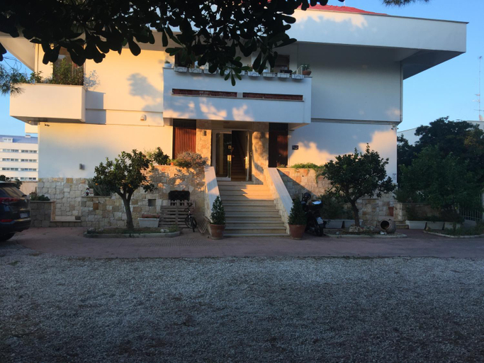 Exterior & Views 1, La Casa di Emanuella - Rooms & International Suites, Bari