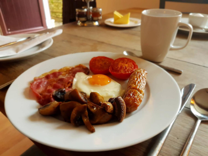 Food & Drinks 5, Old Selden Farm B&B, West Sussex