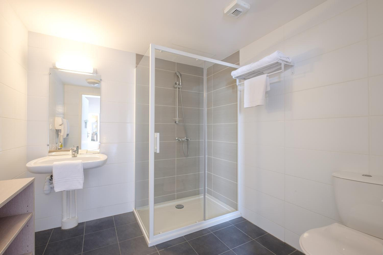Bathroom 4, All Suites Appart Hôtel - Dunkerque Centre, Nord