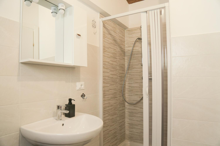 Others 5, B&B Interno SG - Monolocale, L'Aquila