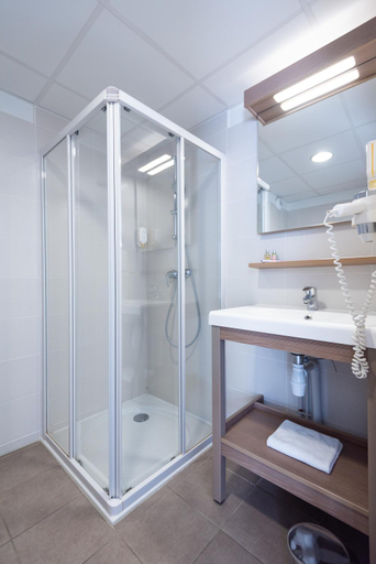 Bathroom 4, Zenitude Hotel - Residences Narbonne Centre, Aude
