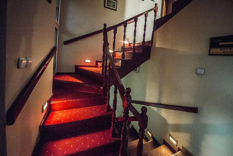 Others 3, Hotel Bell, Leskovac