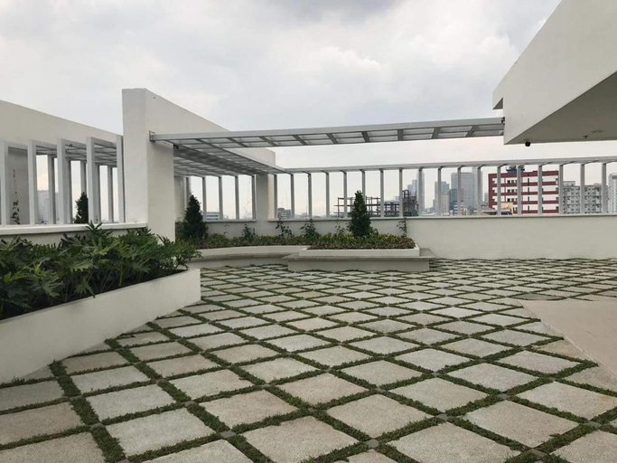 Others 5, Vista Heights Legarda, Manila City