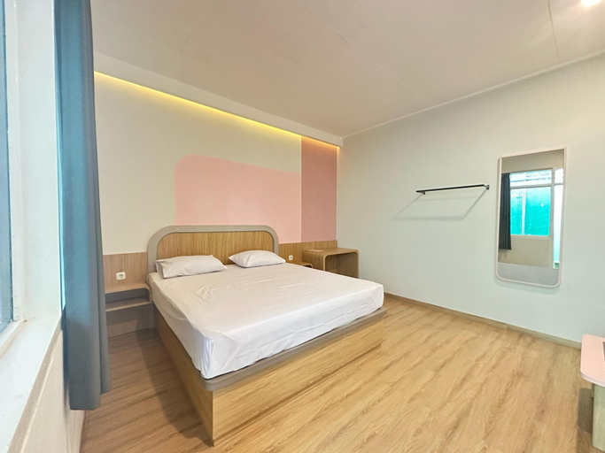 Bedroom 13