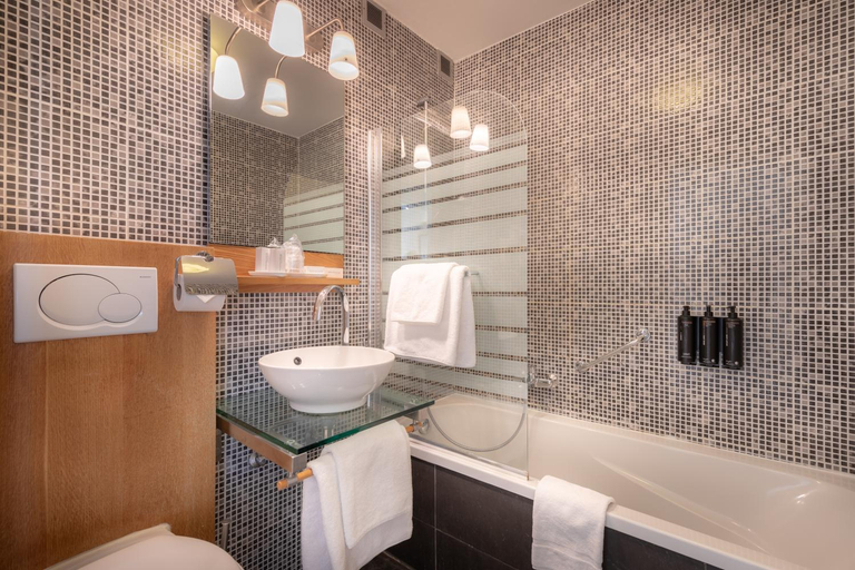 Bathroom 5, Hotel Carlton, Oost-Vlaanderen
