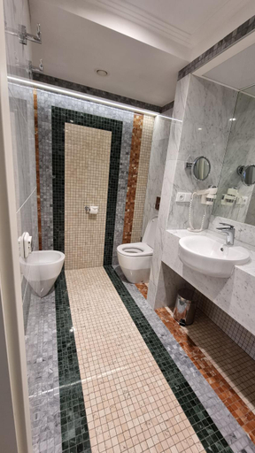 Bathroom 4, Hotel Savoy Prague, Praha 6