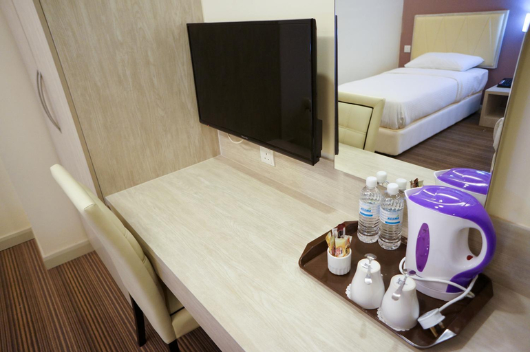 Bedroom 3, Kosma Business Hotel, Kuantan