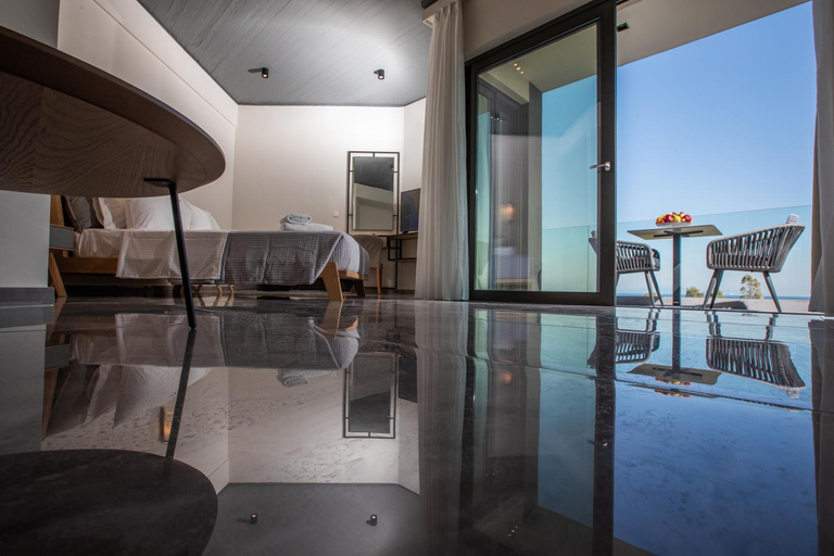 Others 3, Tramonto Suites, Ionian Islands