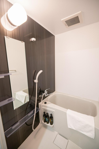 Bathroom, Hotel Tomas Asahibashi Station, Naha