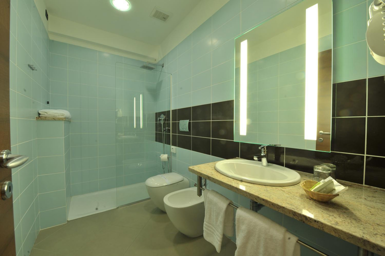 Bathroom 4, Parco Hotel Sassi, Torino