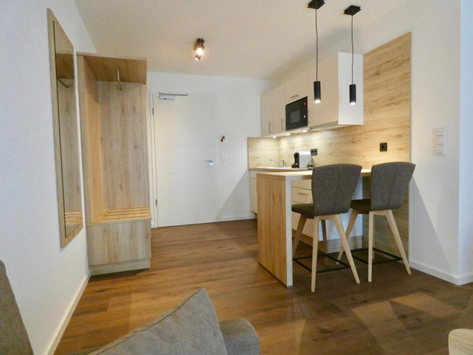 Others 4, Living Hallertau, Freising