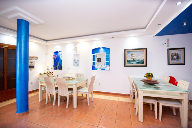 Food & Drinks, Tanja Apartments