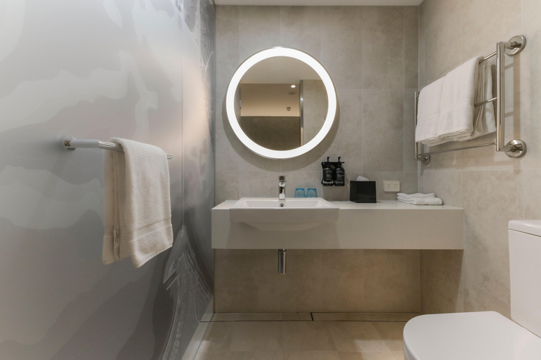 Bathroom 20