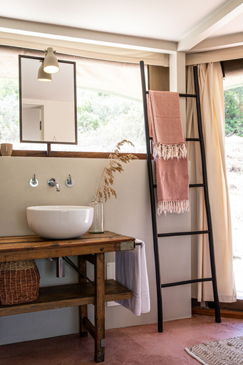 Bathroom 4, IUTA Glamping & Farm, Syracuse