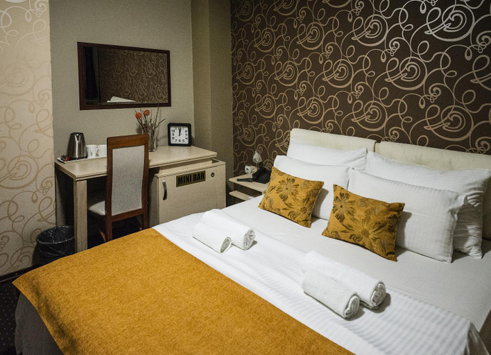 Others 2, Hotel Bell, Leskovac