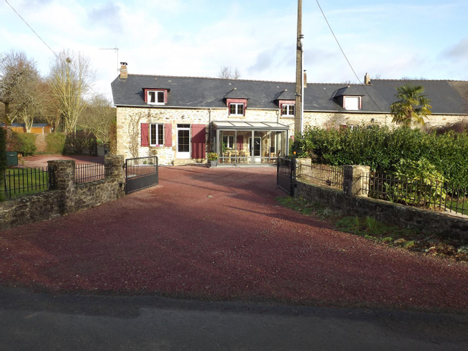 Others 2, Chez Lili, Mayenne