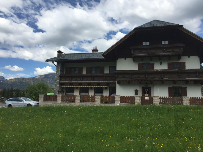 Others 4, Haus Sperleiten, Hallein