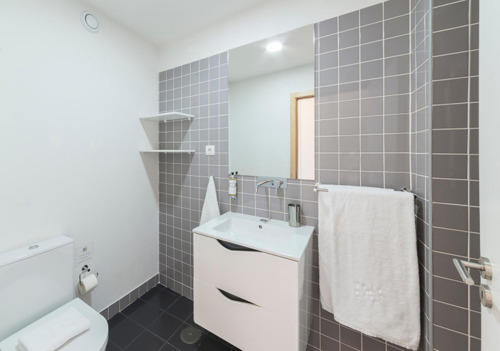 Bathroom, BO - Sa de Noronha Apartments, Porto