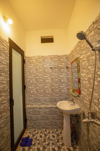 Bathroom 2, Stone Paradise Homestay, Sa Pa