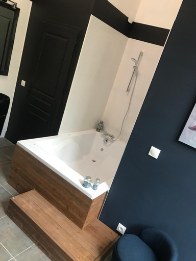 Bathroom 15