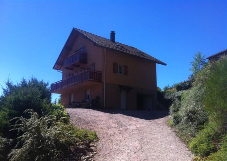 Others 5, Appartement confortable a Cornimont 30 m² vue montagne, Vosges