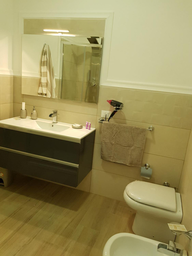 Others 2, B&B da Mammina, Taranto