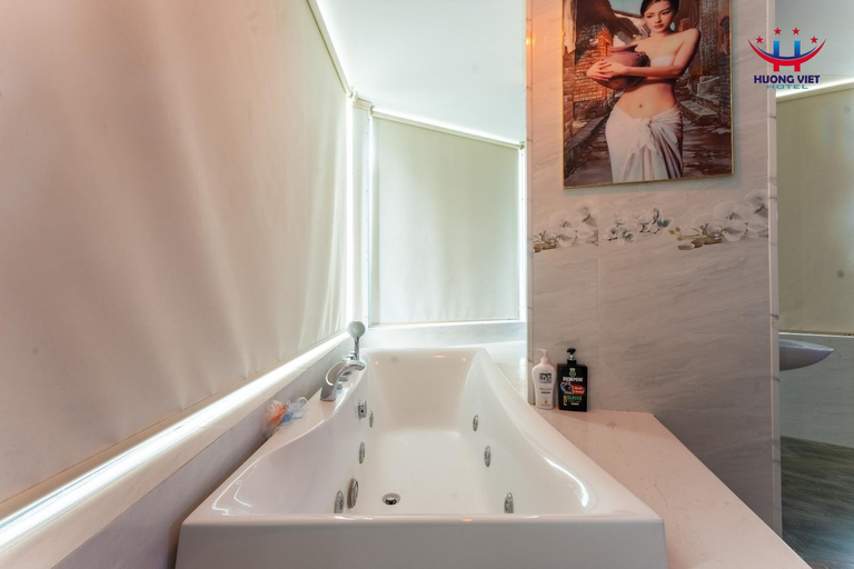 Bathroom 5, Huong Viet Hotel Quy Nhon, Qui Nhơn