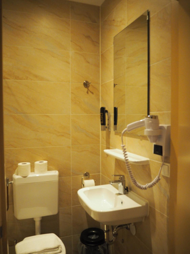 Bathroom 4, Aston city Hotel, Amsterdam