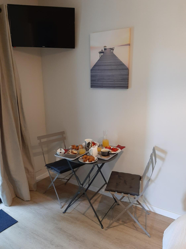 Food & Drinks 1, La Villa Claudia, Aude